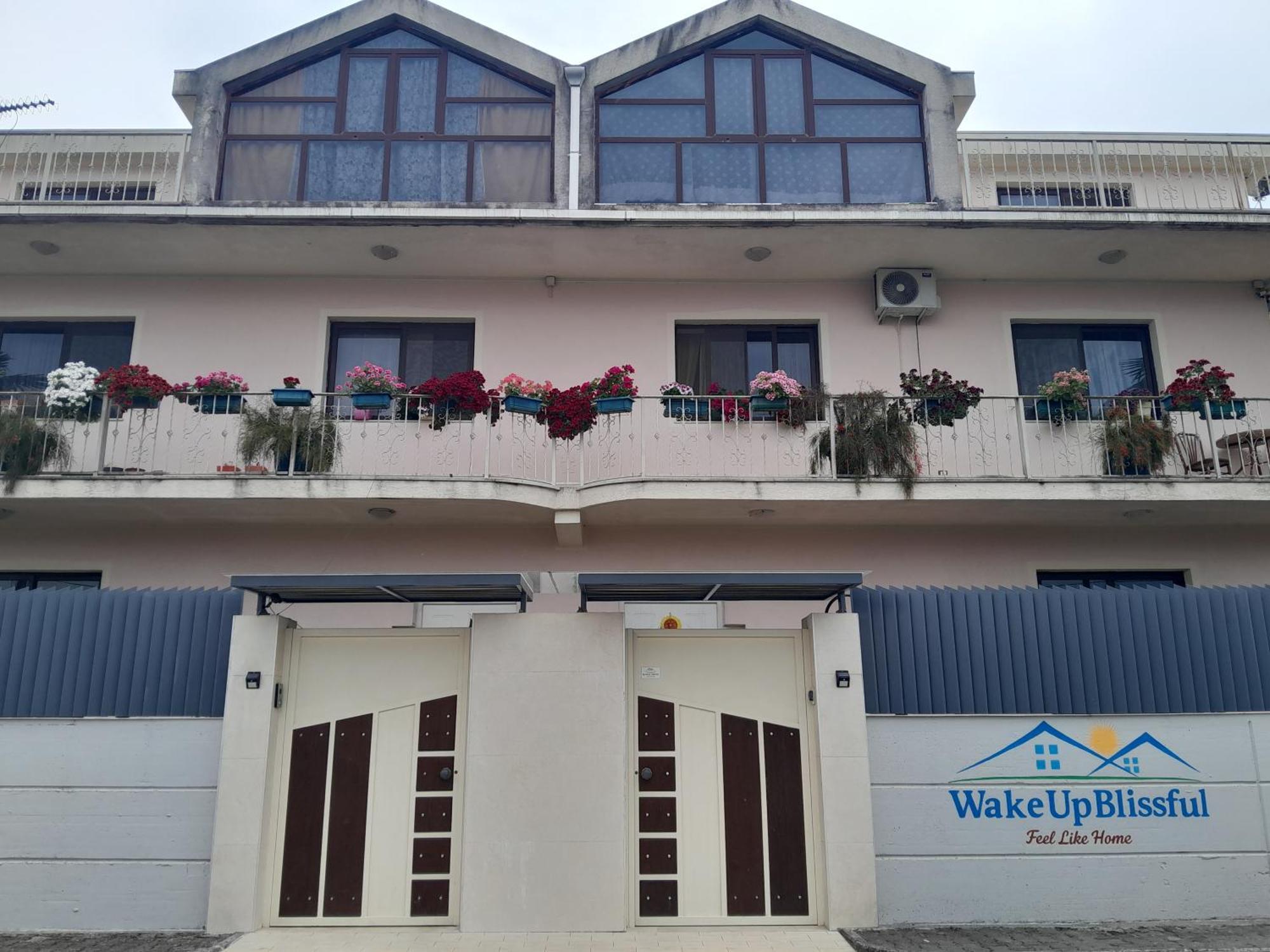 Blissful Hostel Шкодер Экстерьер фото